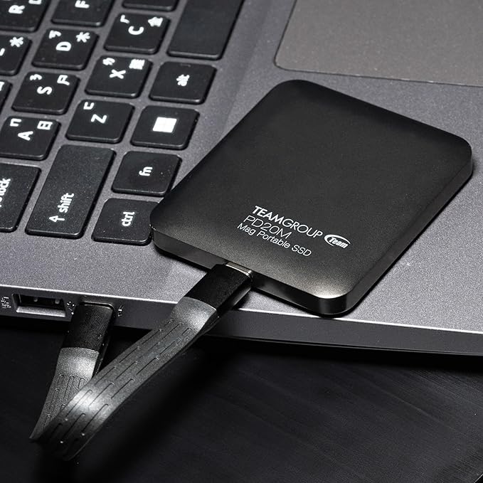 TEAMGROUP PD20M 2TB Magnetic External SSD Read up to 2000MB/s USB 3.2 Gen 2x2 Type-C 4K ProRes HDR Record iPhone 15&16 Pro Max,iPad TPSEG2002T0C108